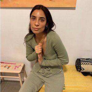 Aritzia wilfred manila cardigan in silver sage